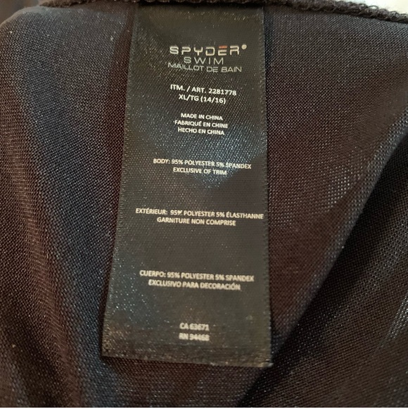 Spyder White T-Shirt and Black Swim Shirt/Rash Guard XL (14/16) children’s - Picture 9 of 10